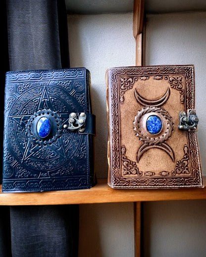 Premium Dagboek, Antiek ontwerp, Leren Notitieboek "Magische Kroniek" 200 pagina's, 2 varianten beschikbaar, personalisatie met gravure