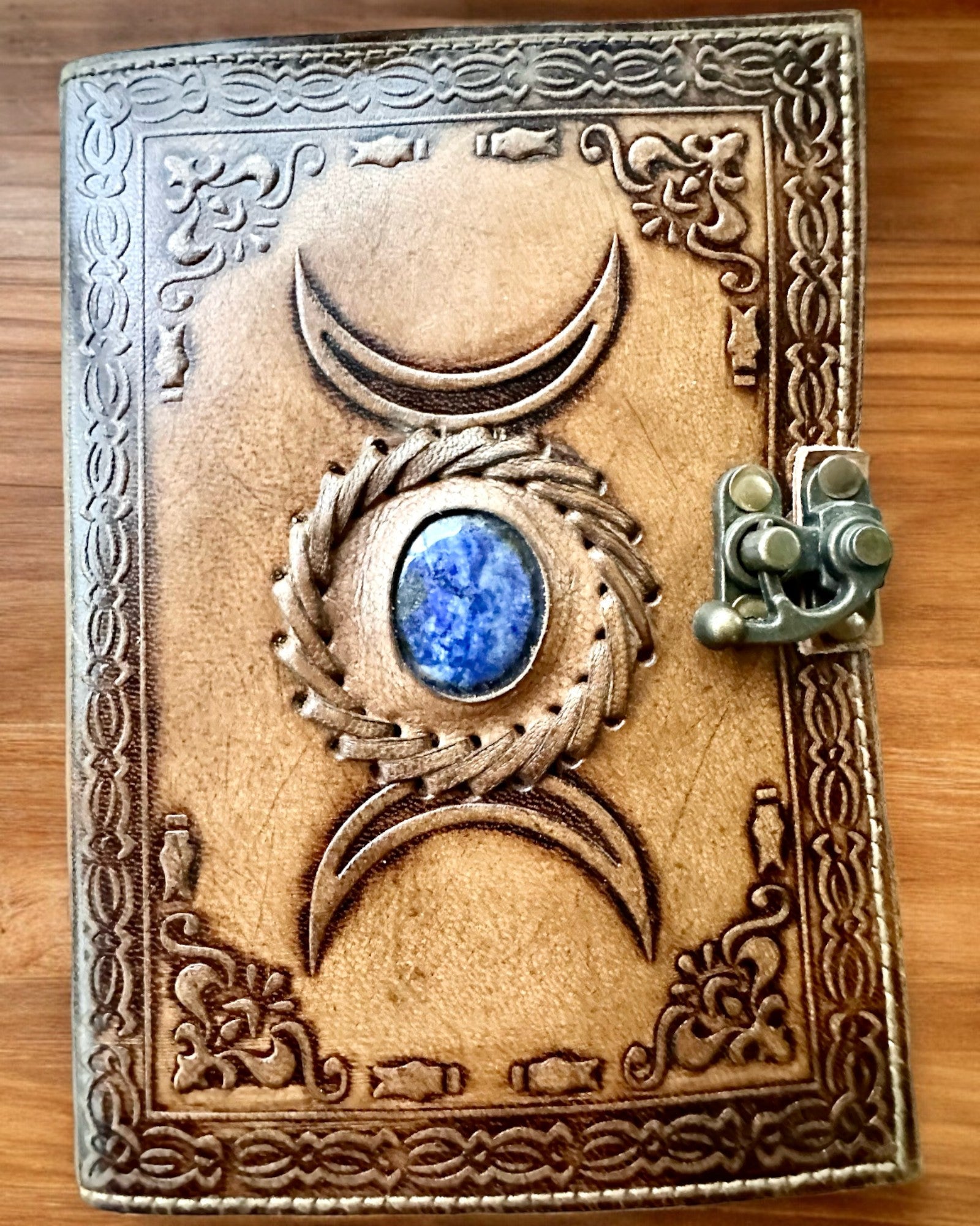 Premium Dagboek, Antiek ontwerp, Leren Notitieboek "Magische Kroniek" 200 pagina's, 2 varianten beschikbaar, personalisatie met gravure