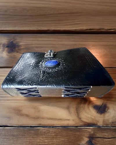 Premium Dagboek, Antiek ontwerp, Leren Notitieboek "Magische Kroniek" 200 pagina's, 2 varianten beschikbaar, personalisatie met gravure