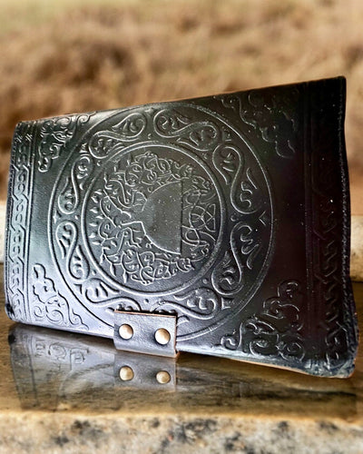 Premium Dagboek, Antiek ontwerp, Leren Notitieboek "Magische Kroniek" 200 pagina's, 2 varianten beschikbaar, personalisatie met gravure