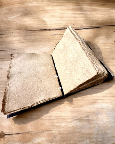 Premium Dagboek, Antiek ontwerp, Leren Notitieboek "Magische Kroniek" 200 pagina's, 2 varianten beschikbaar, personalisatie met gravure