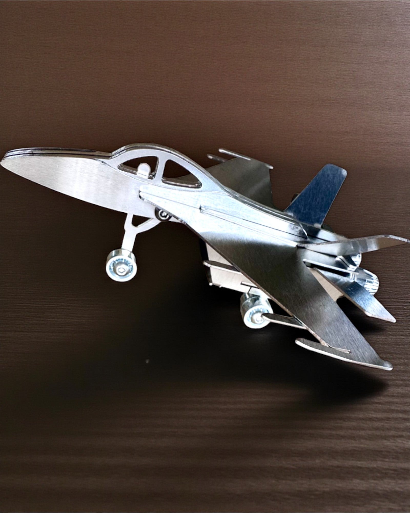 Metalen Model Jachtvliegtuig "SkyRaptor" – roestvrij staal, gepersonaliseerde gravure als cadeau