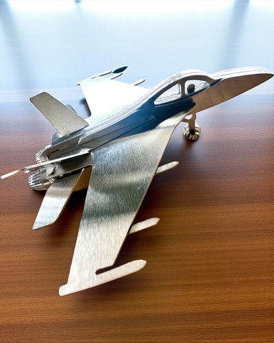 Metalen Model Jachtvliegtuig "SkyRaptor" – roestvrij staal, gepersonaliseerde gravure als cadeau