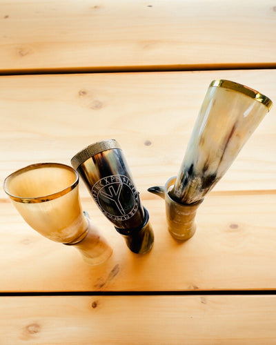 Hoornbeker "Viking Valor" - Handgegraveerd, Premium Kwaliteit - 4 varianten beschikbaar