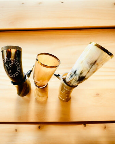 Hoornbeker "Viking Valor" - Handgegraveerd, Premium Kwaliteit - 4 varianten beschikbaar