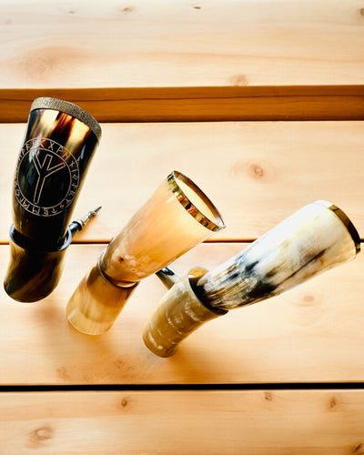 Hoornbeker "Viking Valor" - Handgegraveerd, Premium Kwaliteit - 4 varianten beschikbaar