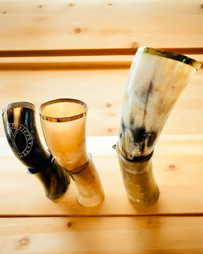 Hoornbeker "Viking Valor" - Handgegraveerd, Premium Kwaliteit - 4 varianten beschikbaar