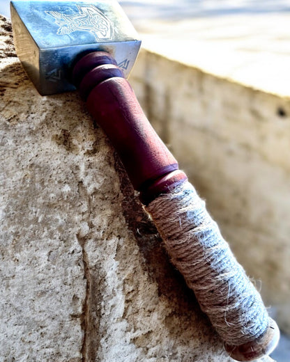Mjölnir Hamer van de Skalds – 33 cm, Handgesmede Vikinghamer met Gravure-optie