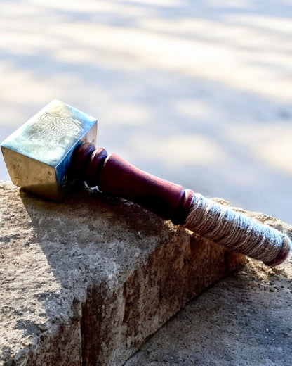 Mjölnir Hamer van de Skalds – 33 cm, Handgesmede Vikinghamer met Gravure-optie