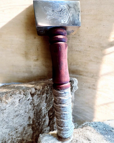Mjölnir Hamer van de Skalds – 33 cm, Handgesmede Vikinghamer met Gravure-optie