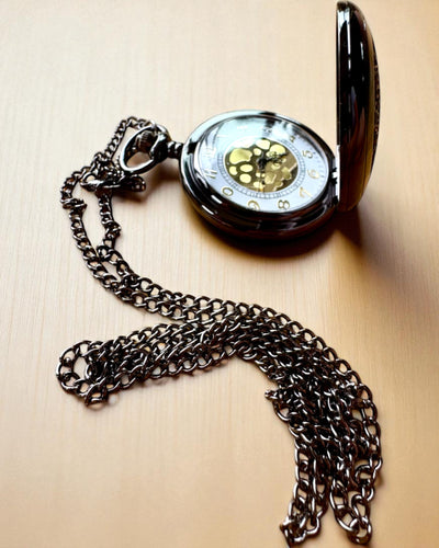 Zwarte Zakhorloge „Midnight Elegance”, personalisatie als cadeau met gravure