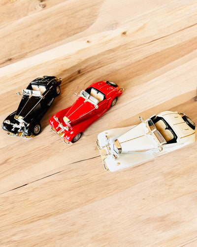 Miniatuurmodel van Klassieke Retro Auto's - personalisatiemogelijkheid als cadeau met gravure, 3 varianten om uit te kiezen