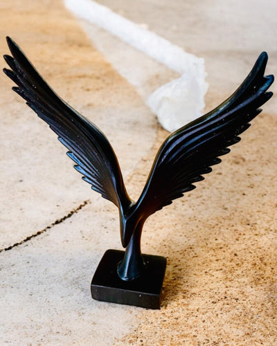 Elegante Engelvleugelfiguur 15 cm hoog – "Skrzydlaci Strażnicy", mogelijkheid tot personalisatie met gravure als cadeau, personalisatie, 2 kleuropties