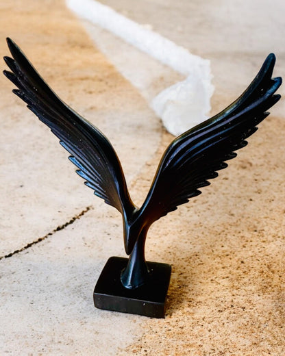 Elegante Engelvleugelfiguur 15 cm hoog – "Skrzydlaci Strażnicy", mogelijkheid tot personalisatie met gravure als cadeau, personalisatie, 2 kleuropties