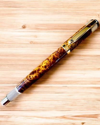 Elegante pen "Majestic" met personalisatiemogelijkheid als cadeau, 2 kleuropties om uit te kiezen