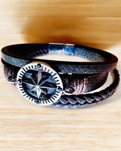 Armband "Compass Adventure" - mogelijkheid tot personalisatie met gravure als cadeau, 2 kleuropties om uit te kiezen