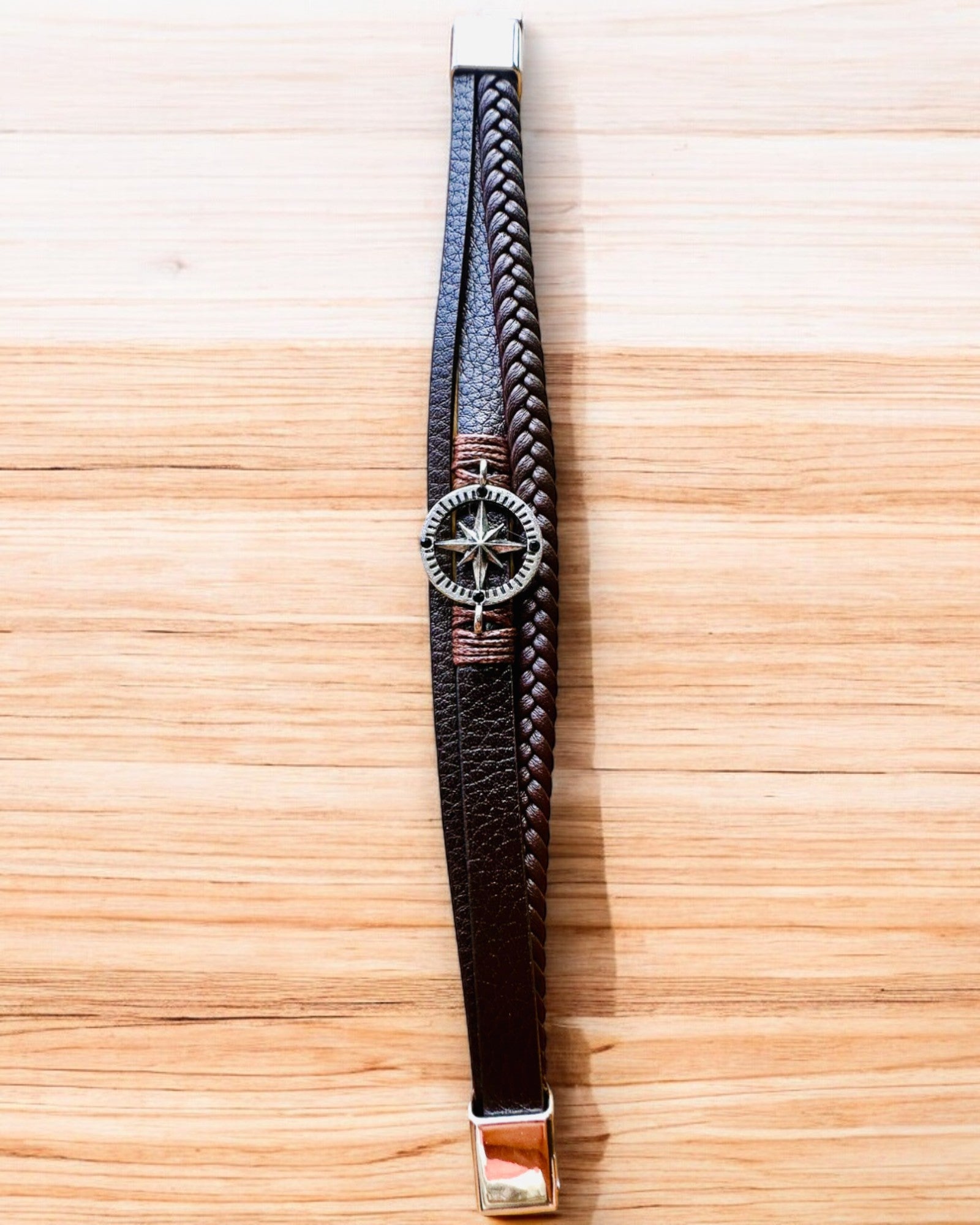 Armband "Compass Adventure" - mogelijkheid tot personalisatie met gravure als cadeau, 2 kleuropties om uit te kiezen