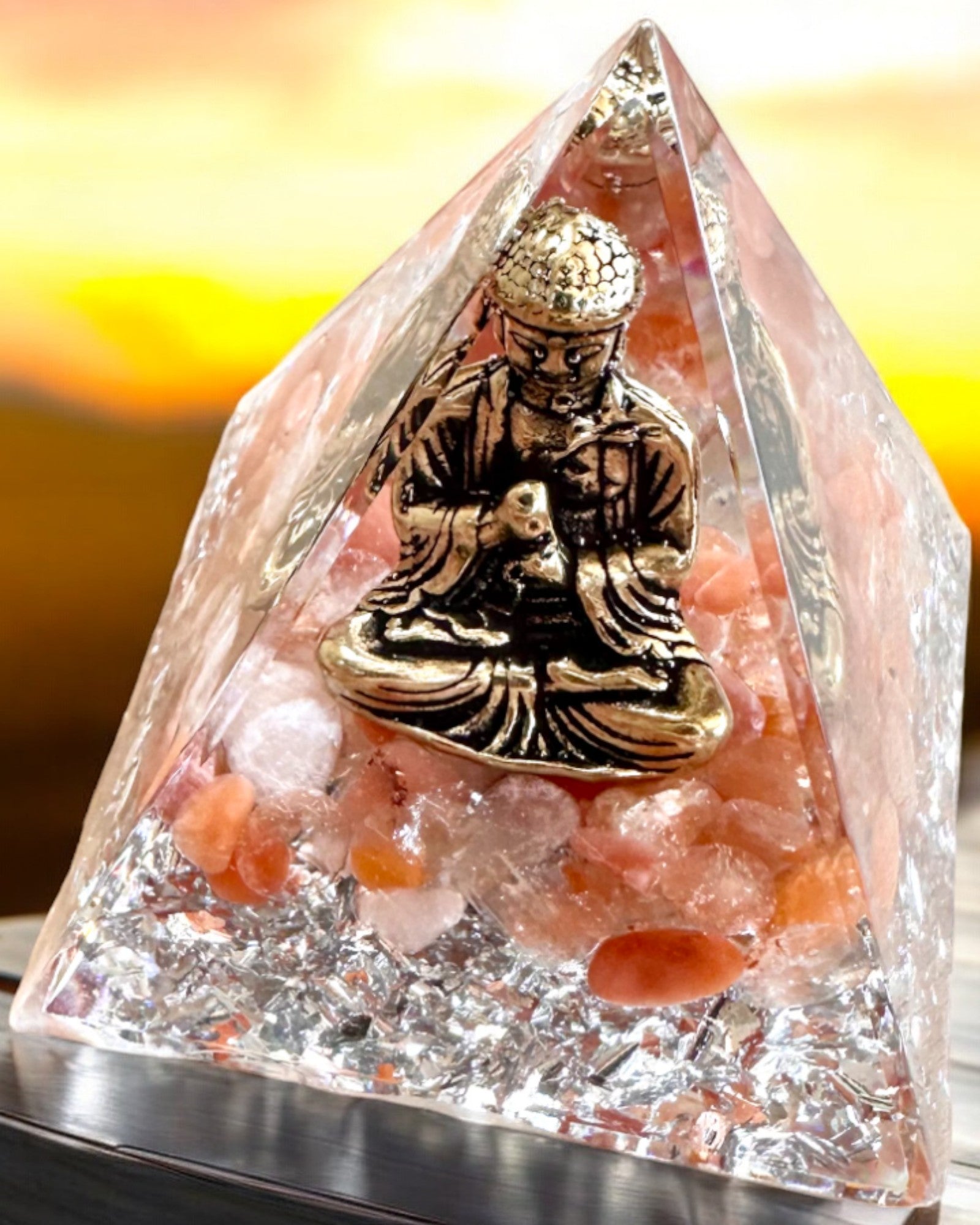 Piramide "Meditatie van Rust" met Edelstenen
