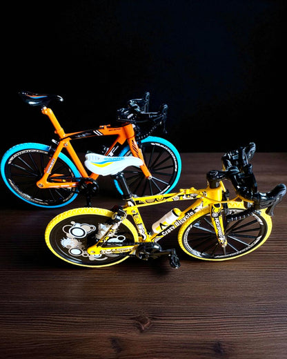Miniatuurmodel metalen Fiets Collectorsitem "Speed Rider 1.2" – personalisatie met gravure als cadeau, 2 kleuropties