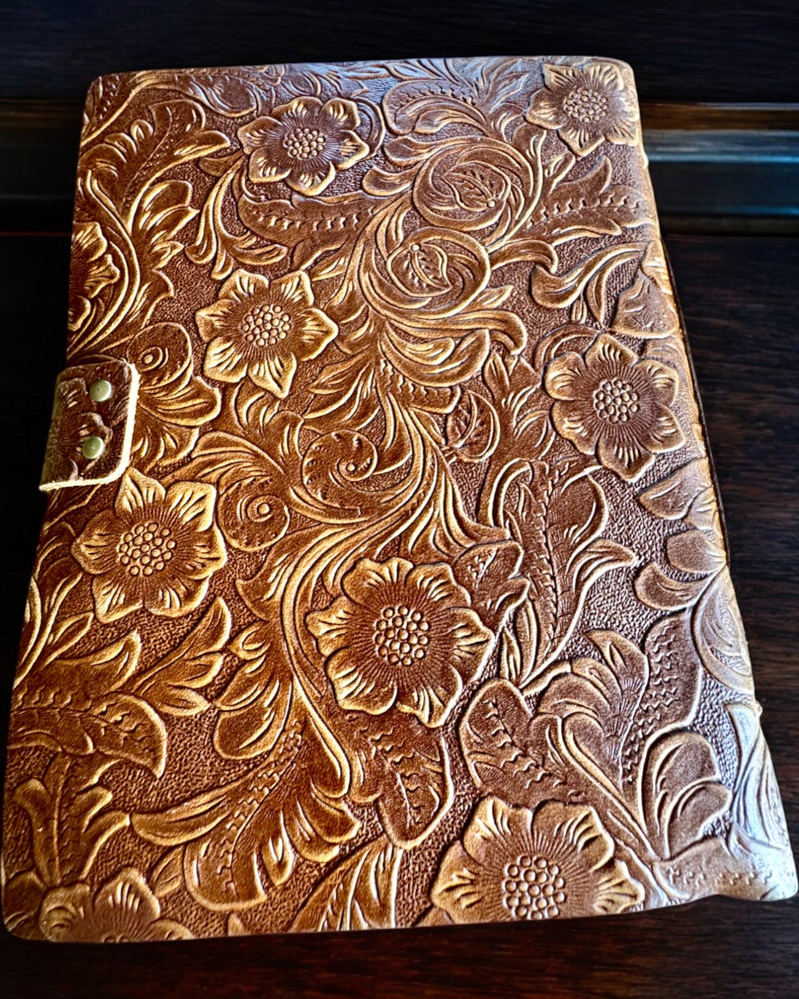 Leren Notitieboek Vintage "Floralis" – handmatig geperst, 400 pagina's, mogelijkheid tot graveren, 2 varianten