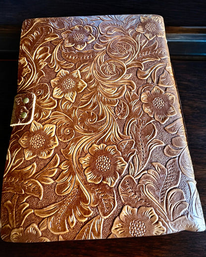 Leren Notitieboek Vintage "Floralis" – handmatig geperst, 400 pagina's, mogelijkheid tot graveren, 2 varianten