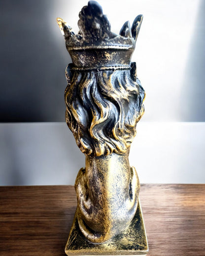 De Leeuwenkoning – Compacte decoratieve figuur van 14,5 cm met graveeroptie als cadeau