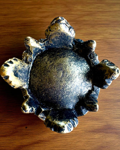 De Leeuwenkoning – Compacte decoratieve figuur van 14,5 cm met graveeroptie als cadeau