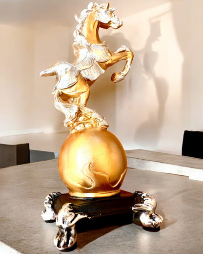 Elegante Statuet "Złoty Rumak" - met graveermogelijkheid als cadeau