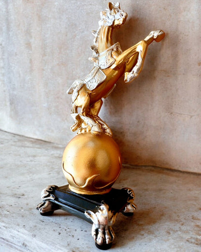 Elegante Statuet "Złoty Rumak" - met graveermogelijkheid als cadeau