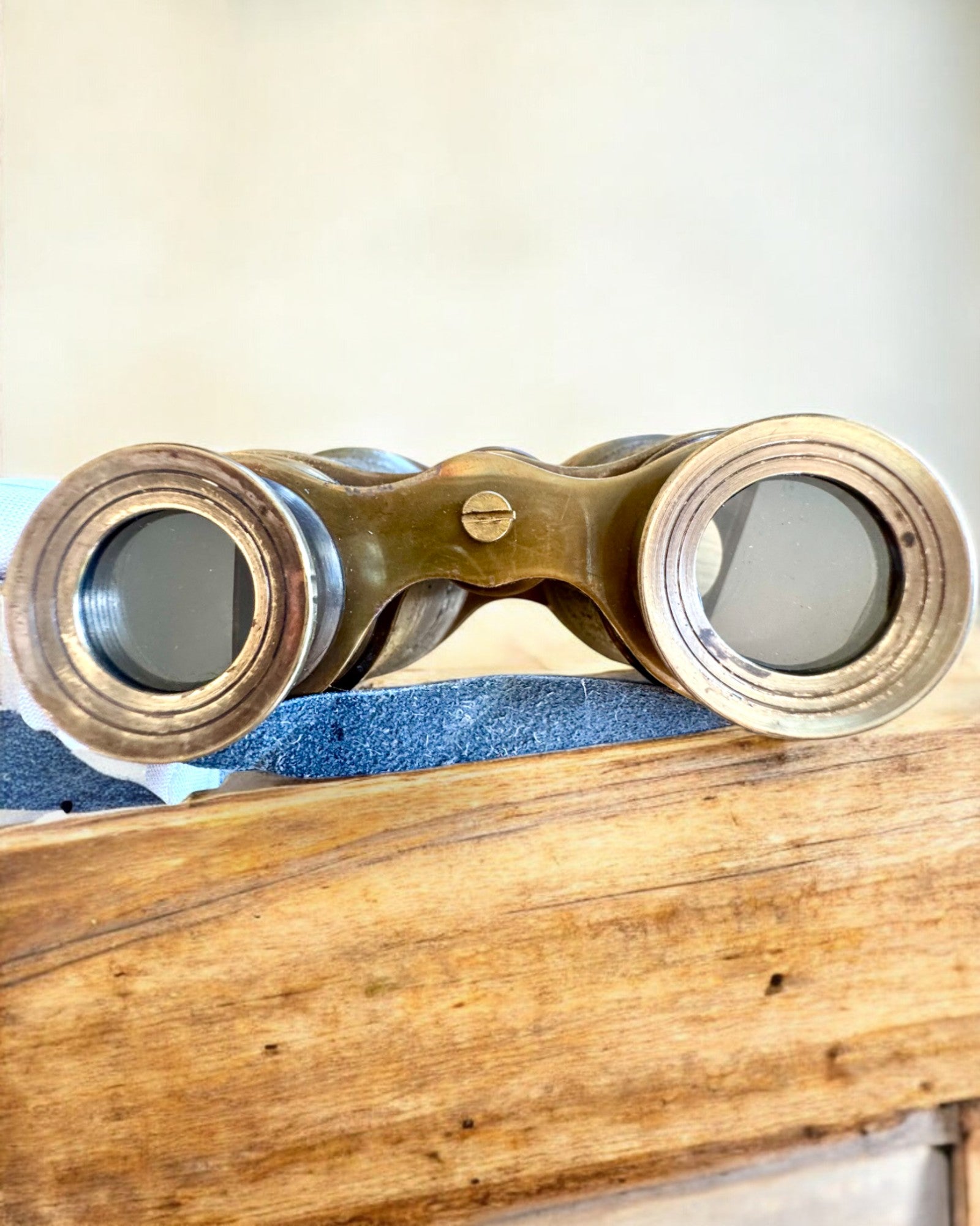 Verrekijker met leren etui Victorian's Eye, 11 cm Messing, Handgemaakt versierd, personalisatie met gravure als cadeau