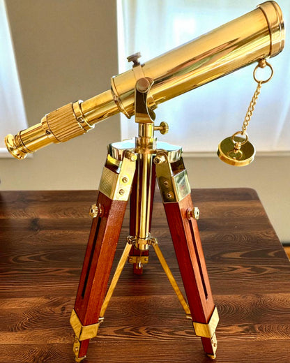Hemelkoepel op Houten Standaard 41 cm, mogelijkheid tot personalisatie met gravure als cadeau