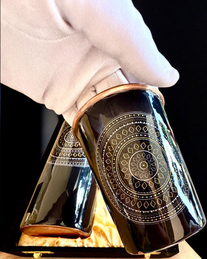 Koperen Set Mandala – Fles 1L + 2 Bekers in Etui, mogelijkheid tot personalisatie met gravure als cadeau