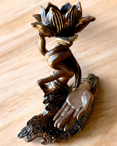 Mystieke Hand, Wierookbrander, houder voor wierook met Stroom, mogelijkheid tot personalisatie met gravure als cadeau