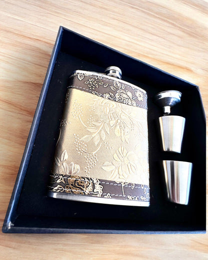 Elegante heupfles "Golden Rose" met set glazen, personalisatie met gravure als cadeau