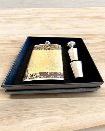 Elegante heupfles "Golden Rose" met set glazen, personalisatie met gravure als cadeau