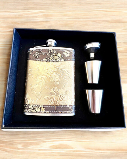 Elegante heupfles "Golden Rose" met set glazen, personalisatie met gravure als cadeau