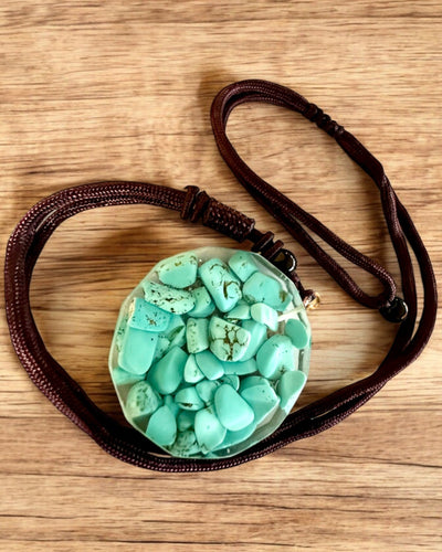 Amulet "Drzewo Życia" met turquoise – Jouw persoonlijke kracht, ketting als cadeau, personalisatie met gravure