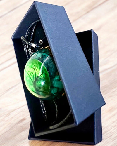 "Malachiet Amulet van het Leven" - ketting met de mogelijkheid voor personalisatie met gravure als cadeau