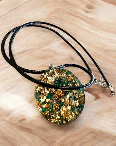 "Malachiet Amulet van het Leven" - ketting met de mogelijkheid voor personalisatie met gravure als cadeau