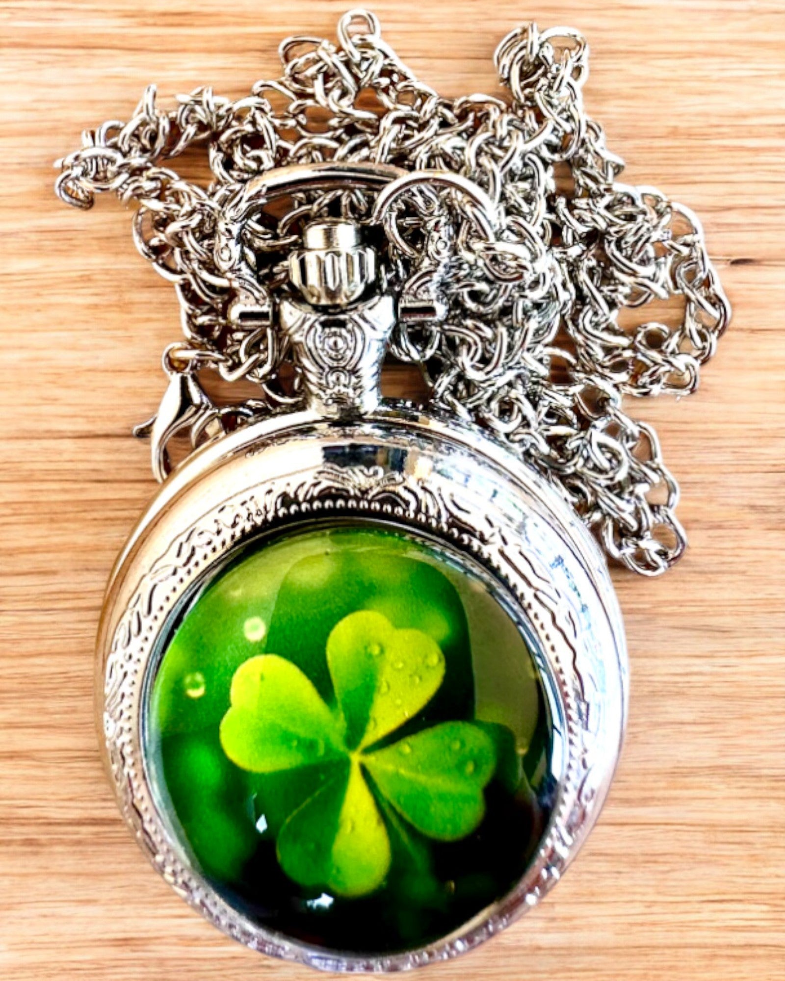 Zakhorloge "CloverTime" met klavertjeviermotief, mogelijkheid tot personalisatie met gravure als cadeau