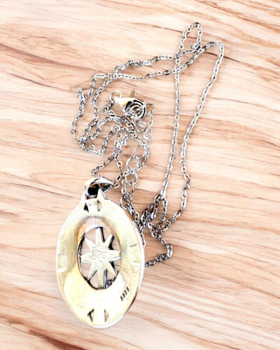 Amulet van Astrale Reizen – Zilveren Ketting met Gravure, personalisatie als cadeau