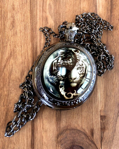 Zakhorloge "Tygrysia Elegancja" van roestvrij staal met graveeroptie als cadeau