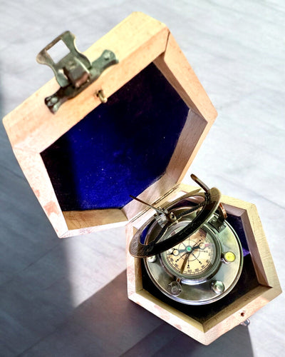 Kapiteins Kompas Explorer 2 – mogelijkheid voor gepersonaliseerde gravure als cadeau, beschikbaar in 2 kleurvarianten