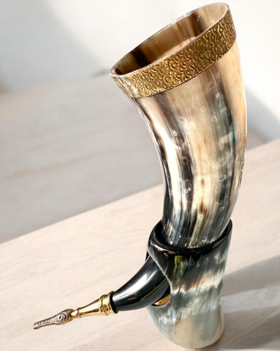 Hoornbeker "Viking Valor" - Handgegraveerd, Premium Kwaliteit - 4 varianten beschikbaar