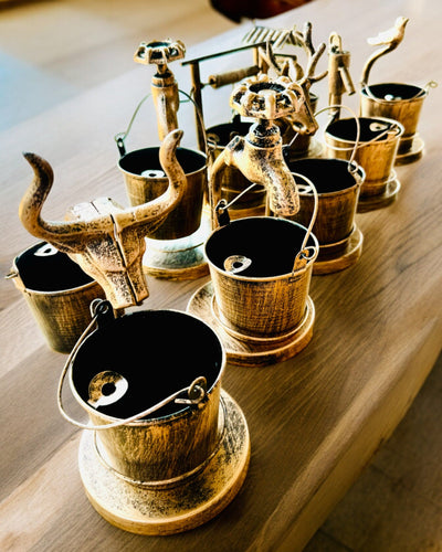 Stijlvolle Metalen Asbak "Rustic Charm" 19-23 cm hoog, 8 varianten beschikbaar, gravure op aanvraag