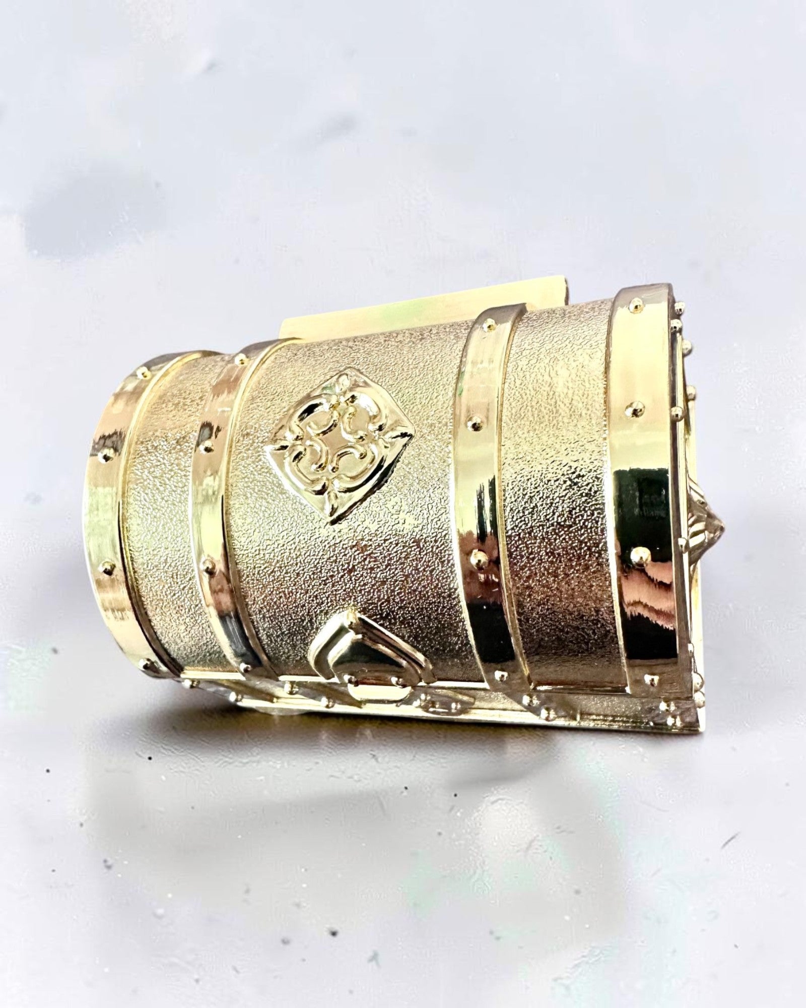 Metalen retro schatkist met gravure - zilverkleurig kistje 7x5x5 cm