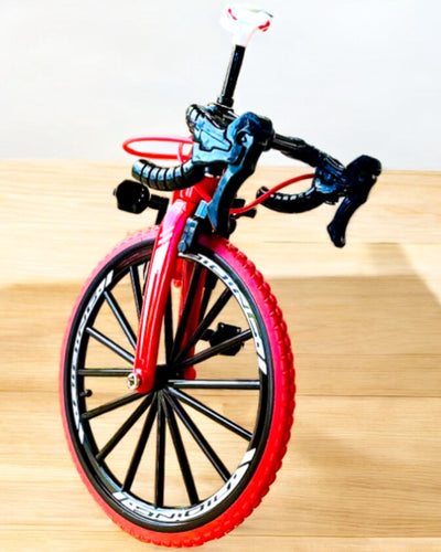 Miniatuur Metalen Model Rode Fiets "SpeedMaster" personalisatie met gravure als cadeau, 2 kleuropties