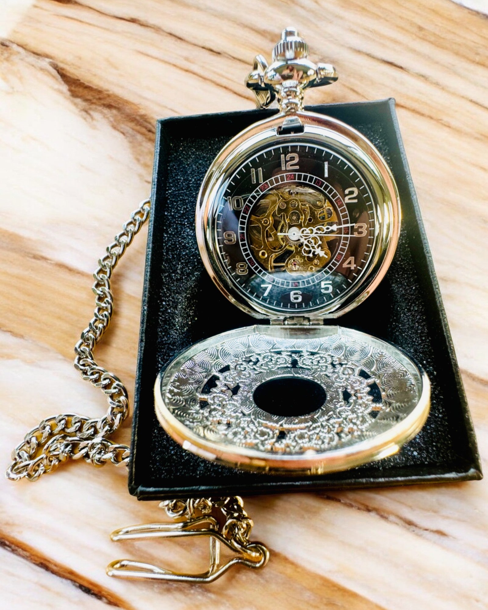 Zakhorloge "Eterna Elegantie", gepersonaliseerd cadeau, gravure. Kleur zilver