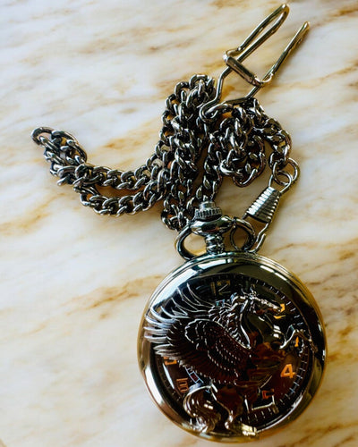 Zakhorloge "Equus Tempus" - Zwart met Paardenmotief, mogelijkheid tot personalisatie met gravure - zwarte wijzerplaat