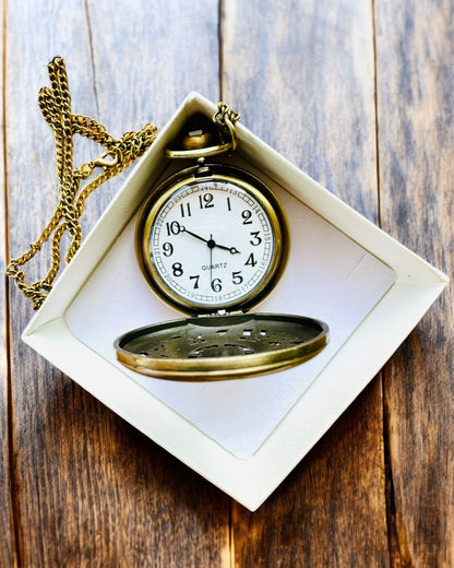 Ouderwetse Zakhorloge met Kompasmotief en Ketting, Kwarts, personalisatie met gravure